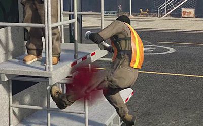 Trevor is highly skilled at getting into vehicles<br /><span class='skye'>(webm video)</span>