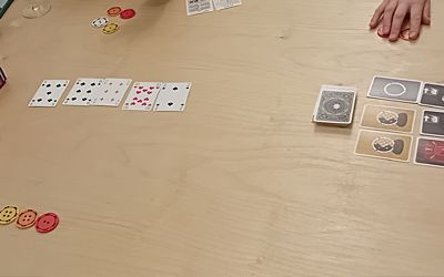 Four bank robbers throw poker chips at each other